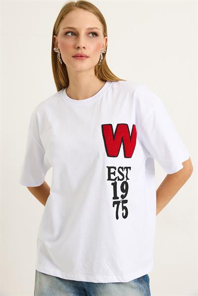 Bisiklet Yaka Rahat Kesim Nakışlı  Tshirt Beyaz