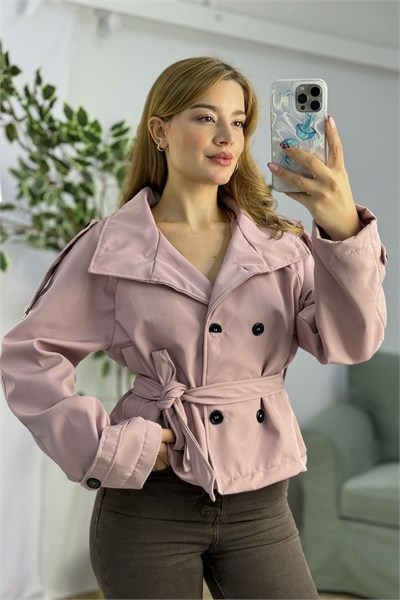 Kadın Dik Yaka Cepli Kuşaklı Kısa Trenckot Pembe