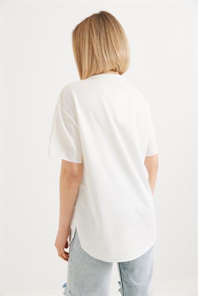 Eteği Oval Kesim Bisiklet Yaka Tshirt  Beyaz