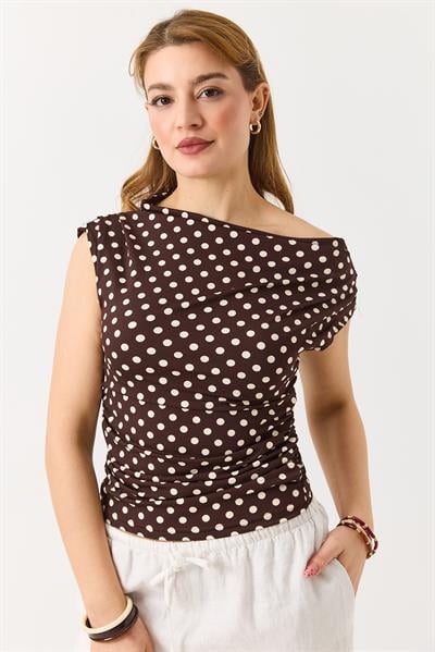 Kadın Omuz Ve Beli Büzgülü Puantiyeli Bluz Kahverengi
