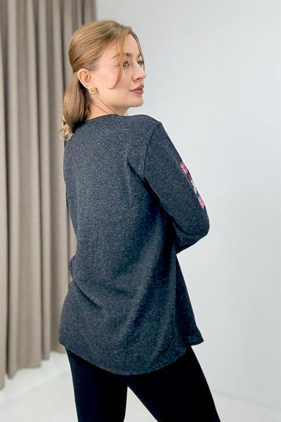 Kadın Antrasit Triko Etnik Mor Çiçek Nakışlı Kazak