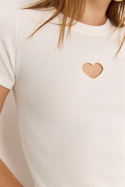 Kalp Detaylı Fitilli Örme Bluz Beyaz