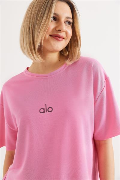 Eteği Oval Kesim Bisiklet Yaka Tshirt  Pembe