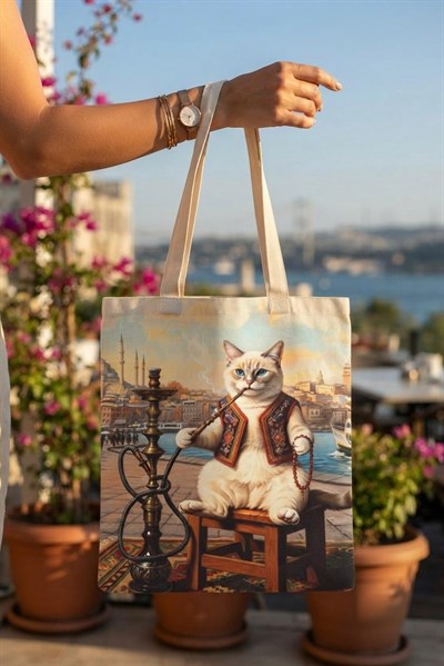 Kadın Nargile İçen Kedi Tasarımlı 40X32 Ölçülü Bez Omuz Çantası Karışık