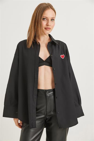 Kalp Nakışlı  Oversize Basic Gömlek Siyah