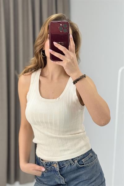 Sıfır Kol Geniş Yaka Fitilli Bluz Krem