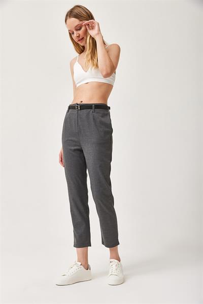 Fermuarlı Kemer Detaylı Dokuma Kumaş Pantolon Füme