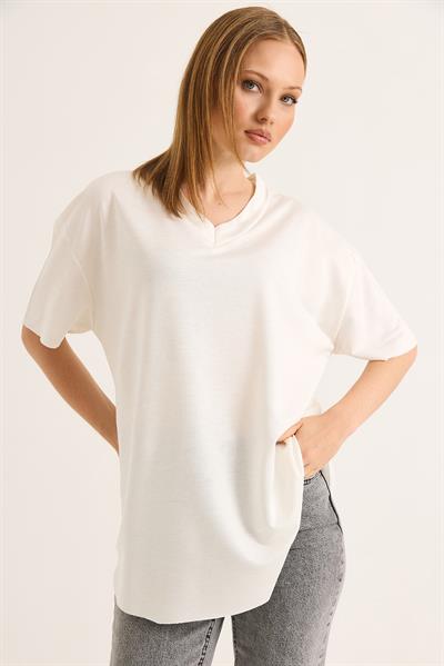 V Yaka Arkası Uzun Basic Tshirt Beyaz