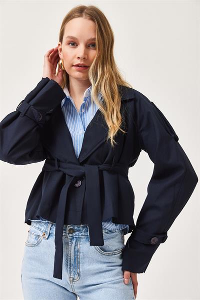 Kol Ve Kemer Detaylı Oversize Ceket Lacivert