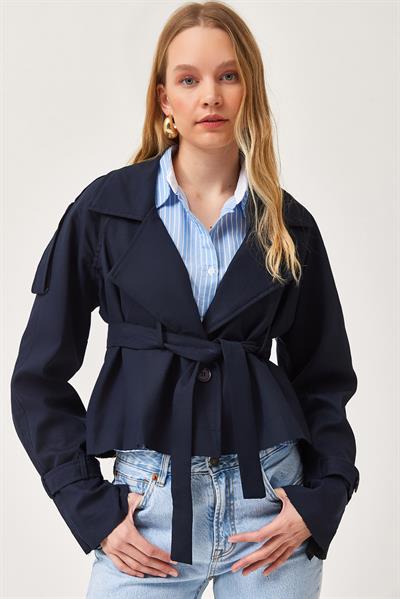 Kol Ve Kemer Detaylı Oversize Ceket Lacivert