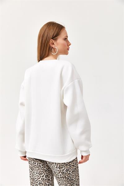 Nakışlı Şardonlu Üç İp Bayan Sweatshirt Beyaz