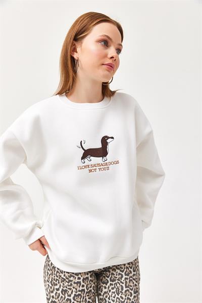 Nakışlı Şardonlu Üç İp Bayan Sweatshirt Beyaz