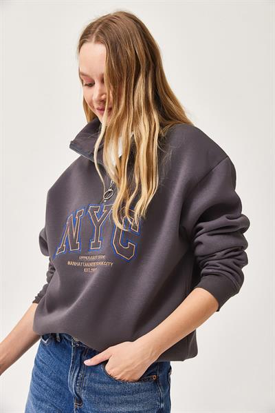 Nyc Nakışlı Fermuar Detaylı Dik Yaka Oversize Sweatshirt Füme