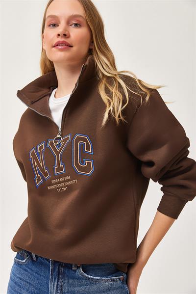 Nyc Nakışlı Fermuar Detaylı Dik Yaka Oversize Sweatshirt Kahve