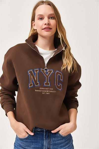 Nyc Nakışlı Fermuar Detaylı Dik Yaka Oversize Sweatshirt Kahve