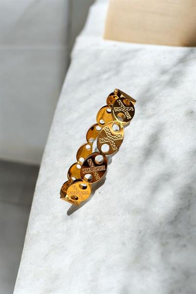 Oval İşlemeli Çelik Bileklik Gold