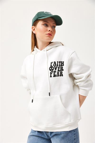 Oversize Kapüşonlu Kanguru Cepli Sweatshirt Beyaz