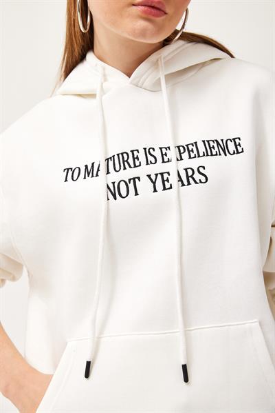 Oversize Kapüşonlu Kanguru Cepli Sweatshirt Beyaz