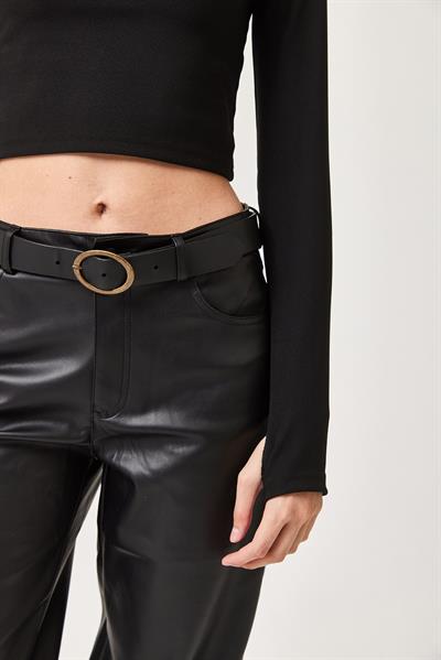 Parmak Geçme Detaylı  Esnek  Örme Bluz Siyah