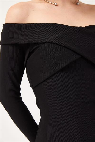 Yakası Çapraz Model Elbise Siyah
