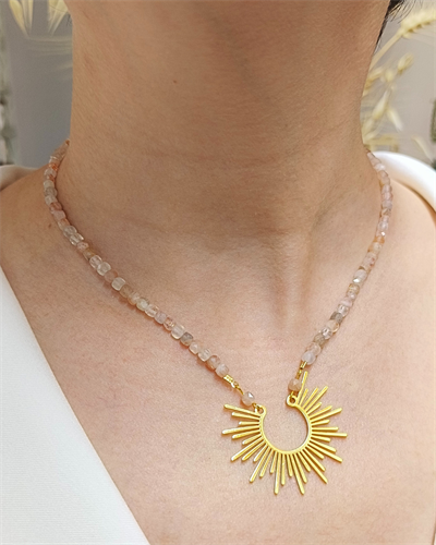 Güneş Taşı Kolye 4 mm- İçsel Gücün Yeniden Doğuşu