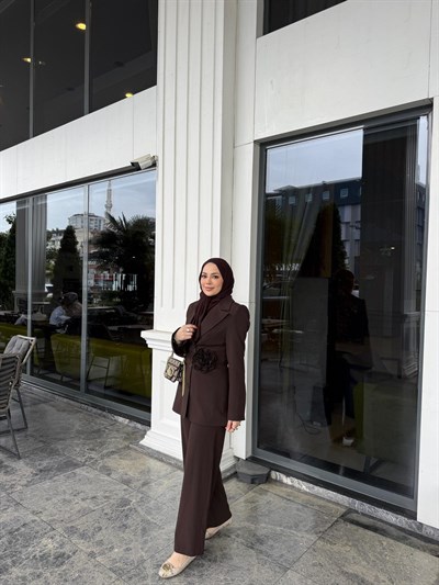 Alara takım kahverengi
