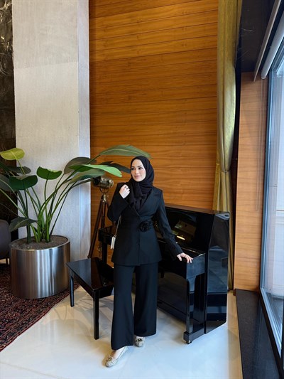 Alara takım siyah