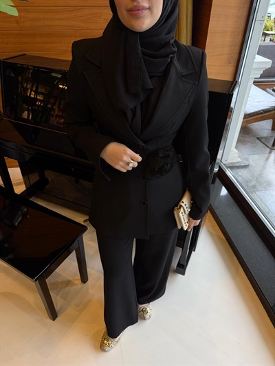 Alara takım siyah