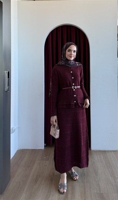 Gold Düğmeli Etekli Takım Bordo