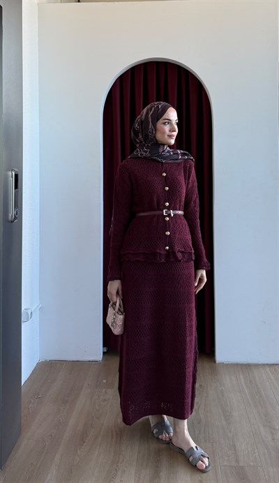 Gold Düğmeli Etekli Takım Bordo