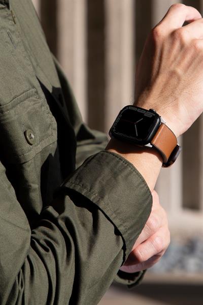 Uniq Apple Watch 42mm / 44mm / 45mm / 46mm / 49mm Straden Su Geçirmez Deri Kordon - Kahverengi