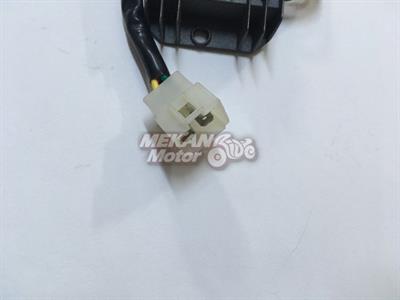 REGULATOR SCOOTER 4 PLUGS