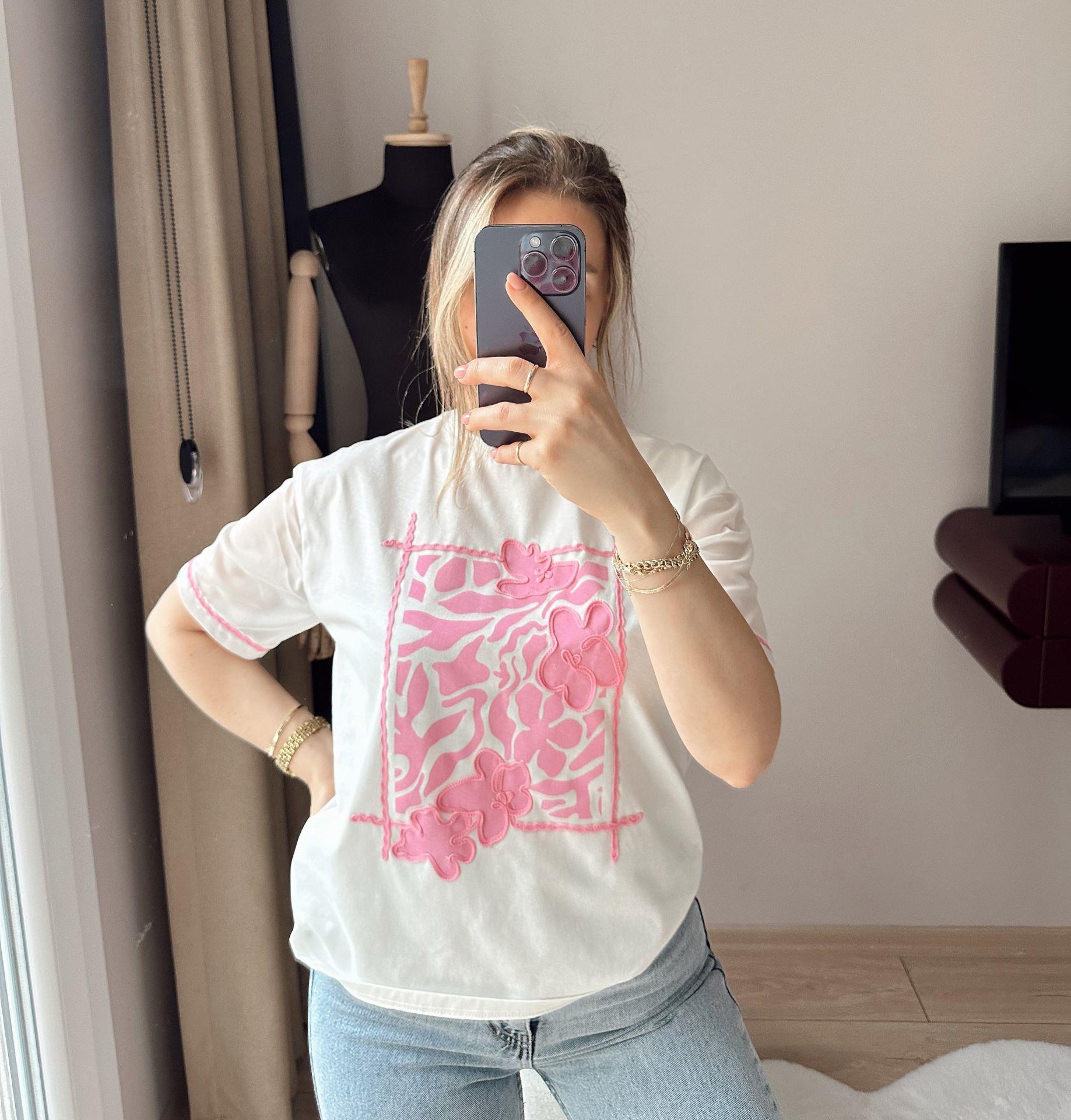 Kollar Tül Detaylı Baskılı T-shirt