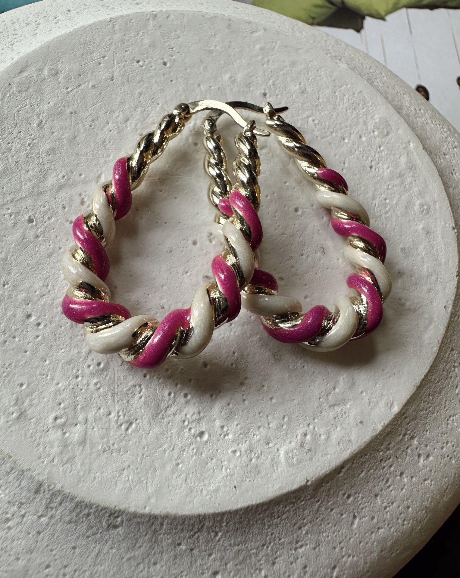 Krem Pembe Sarmal Küpe Gold