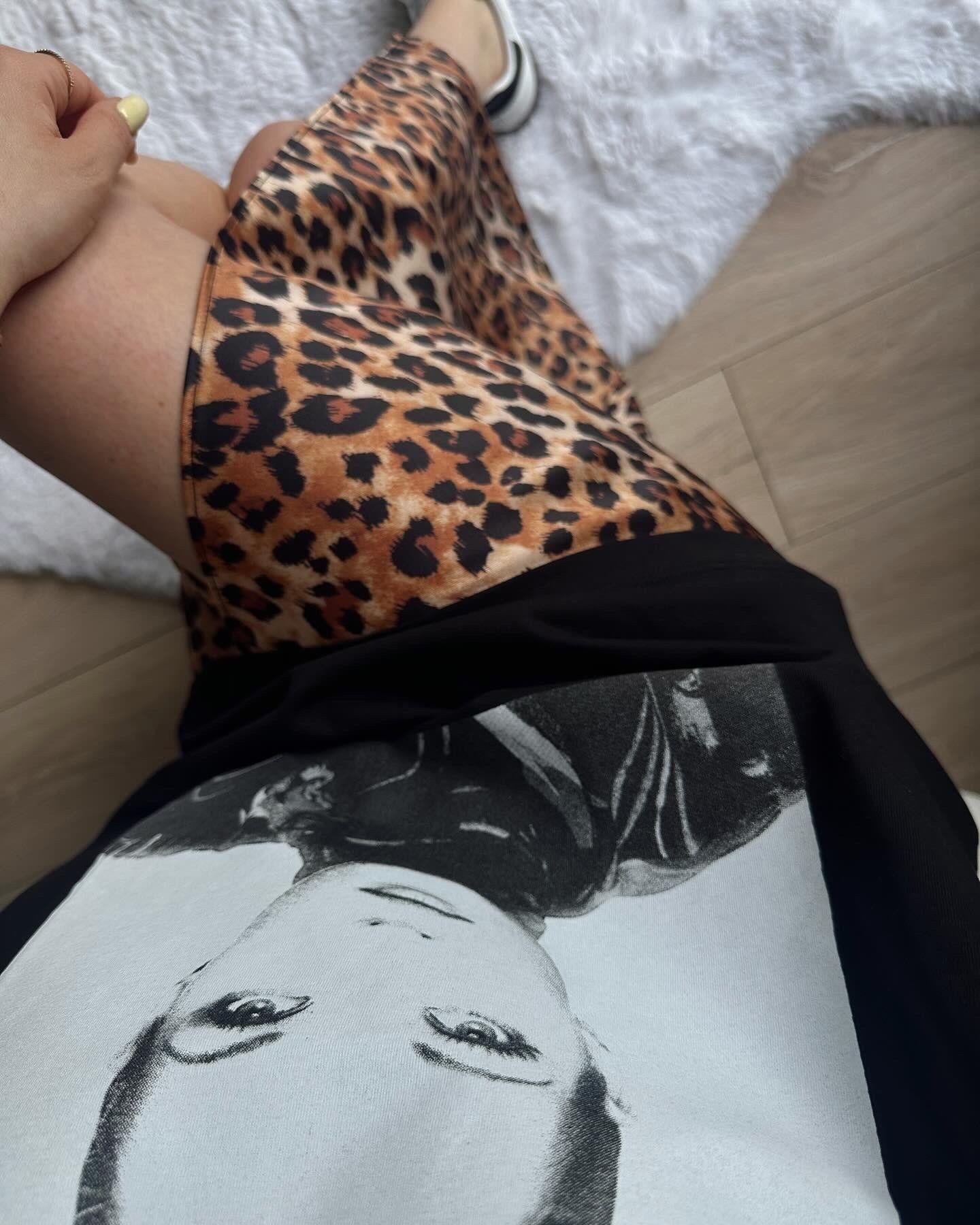 Leopar Saten Yırtmaçlı Etek