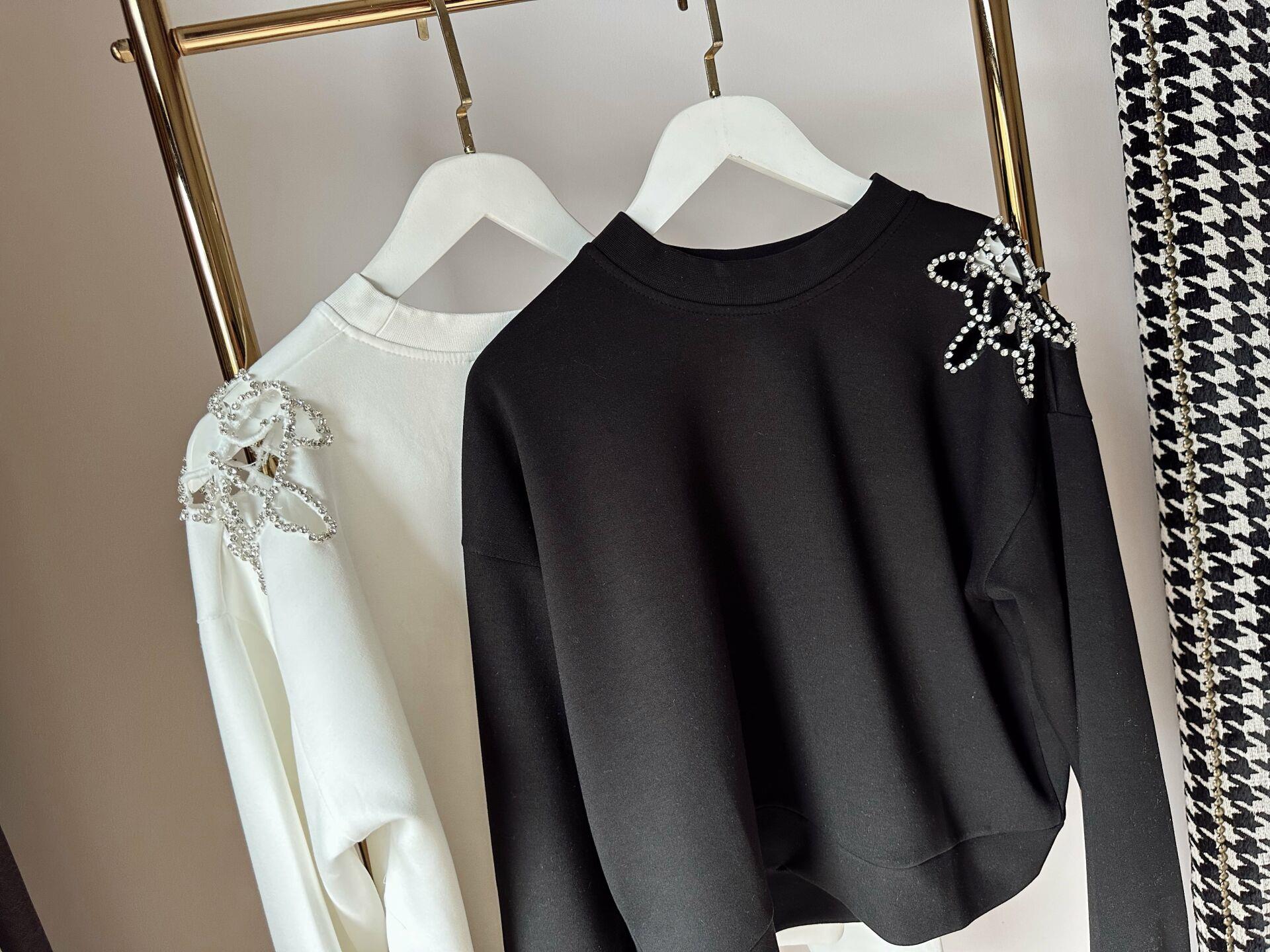 Omuz Detayı Taşlı Tasarım Modal Sweat Siyah