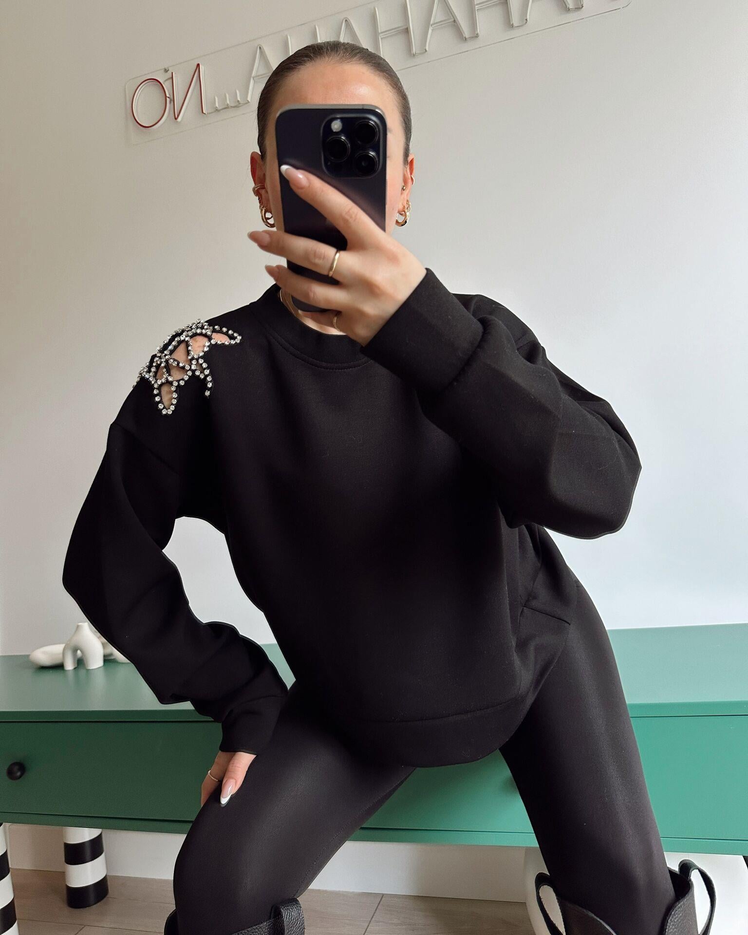 Omuz Detayı Taşlı Tasarım Modal Sweat Siyah