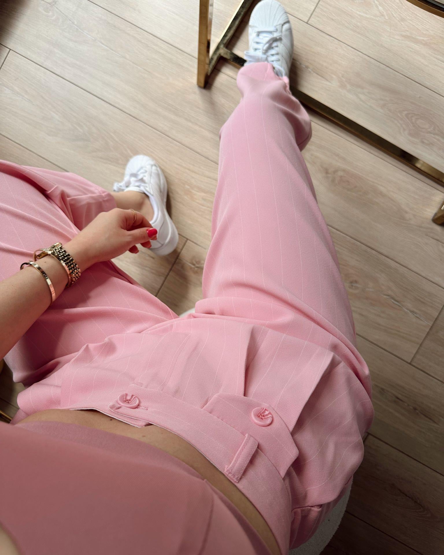 Paçası Düğme Detaylı Çizgili Pantolon Pembe