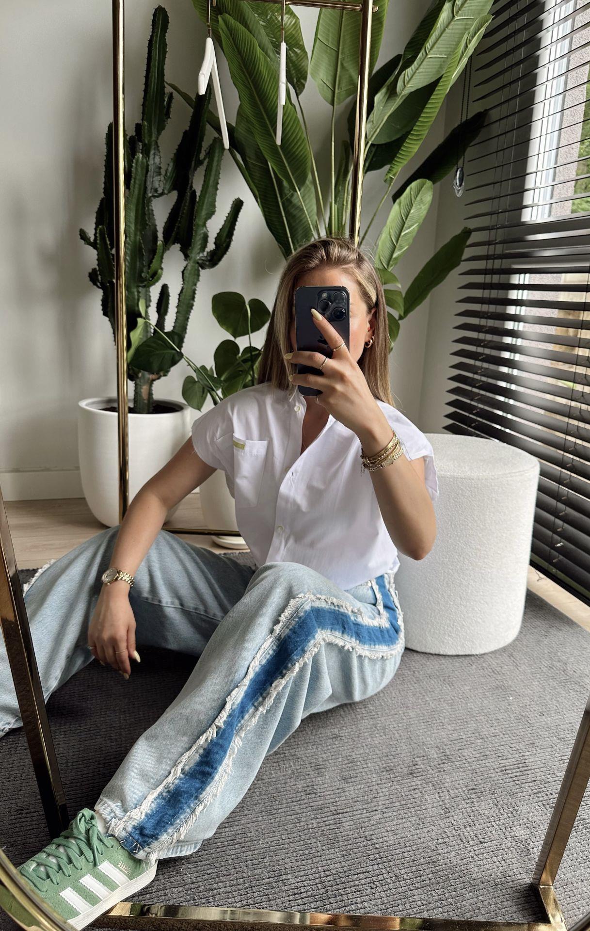 Yan Detaylı Denim Pantolon