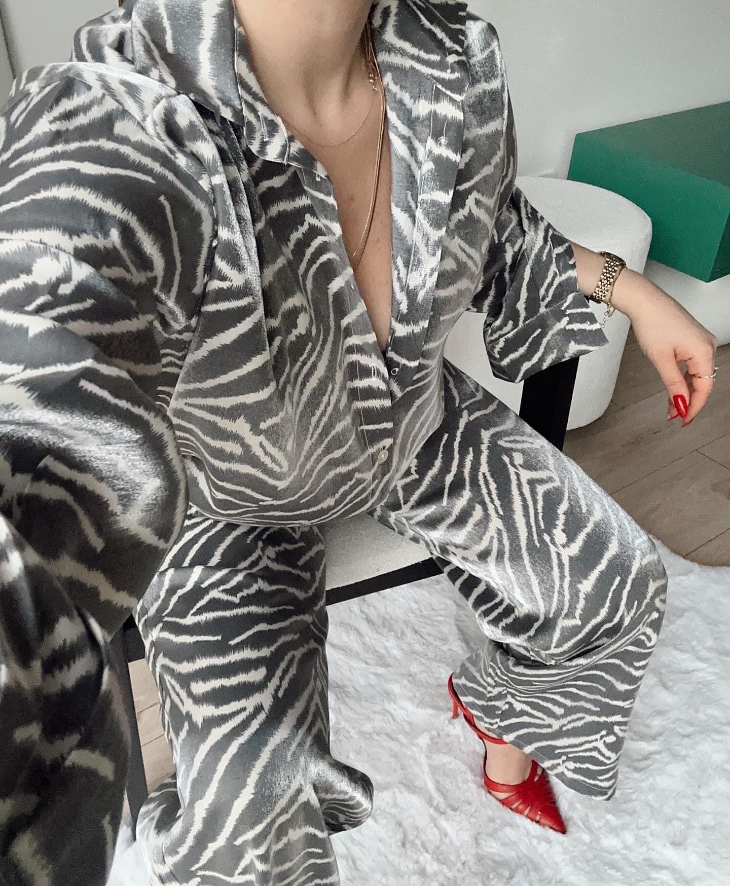 Zebra Desen İpek Saten Takım