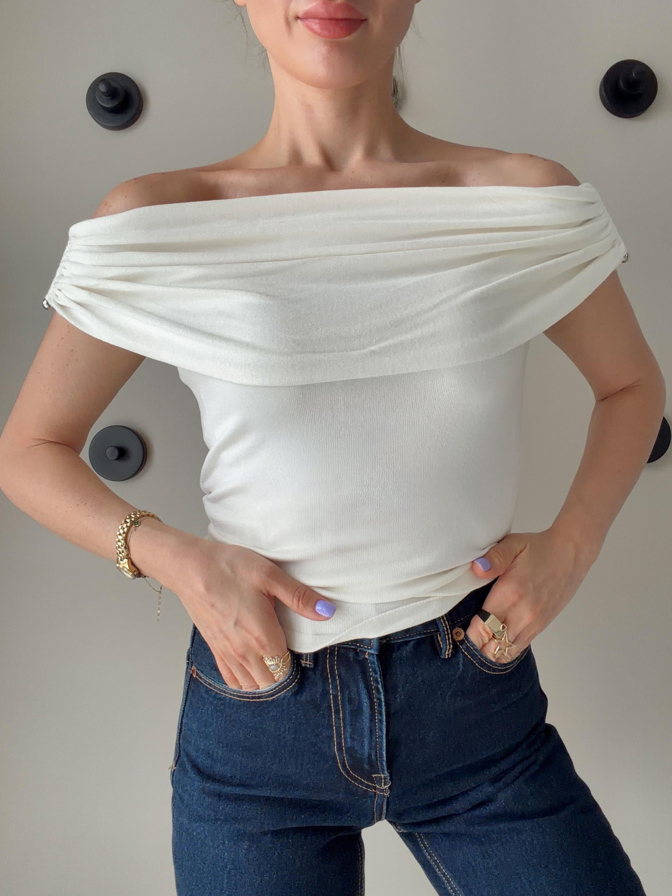 Bardot Yaka Metal Detaylı Triko Bluz Ekru