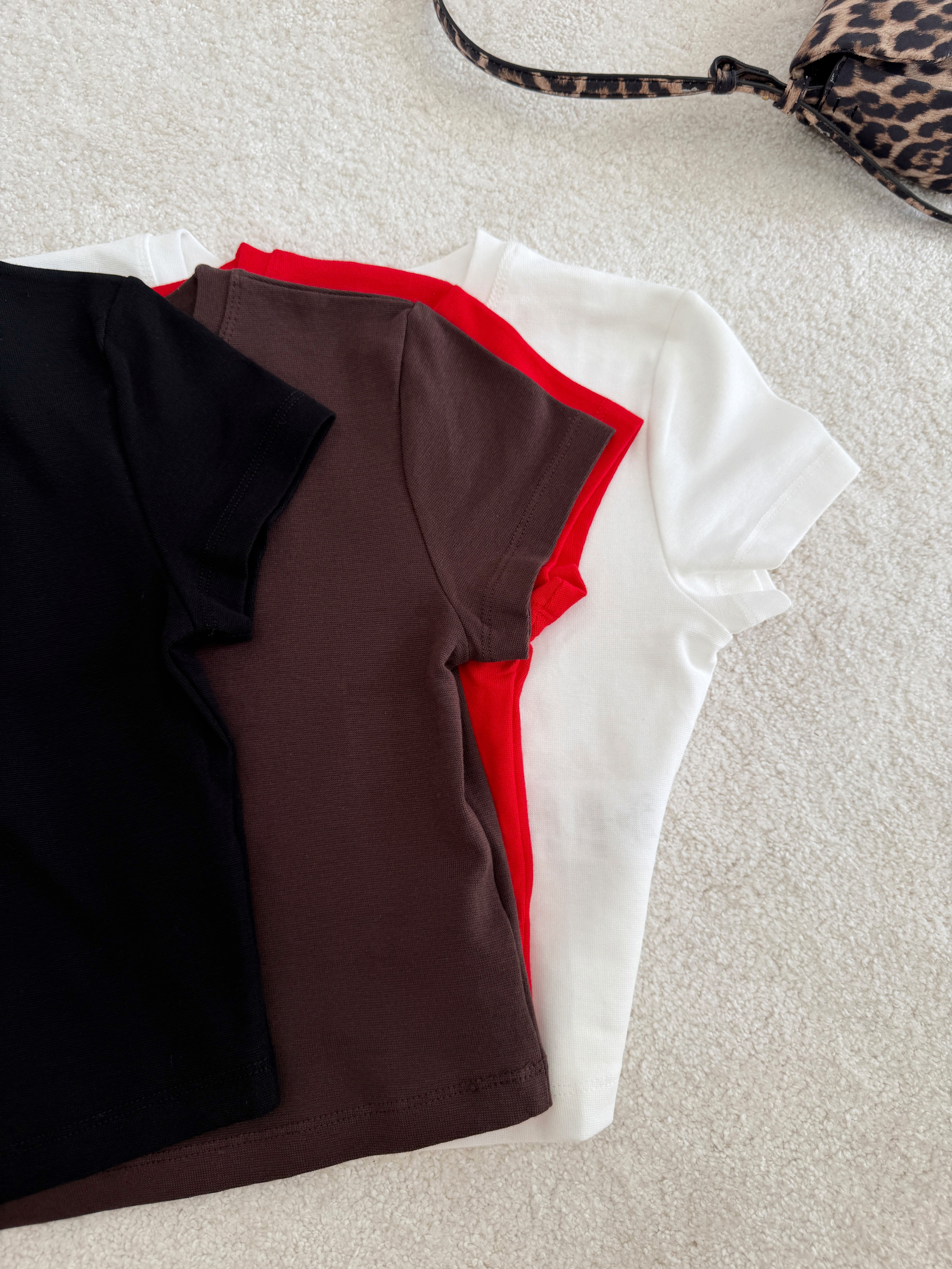 Basic Pamuklu Crop T-shirt Ekru / Kahve / Kırmızı / Siyah