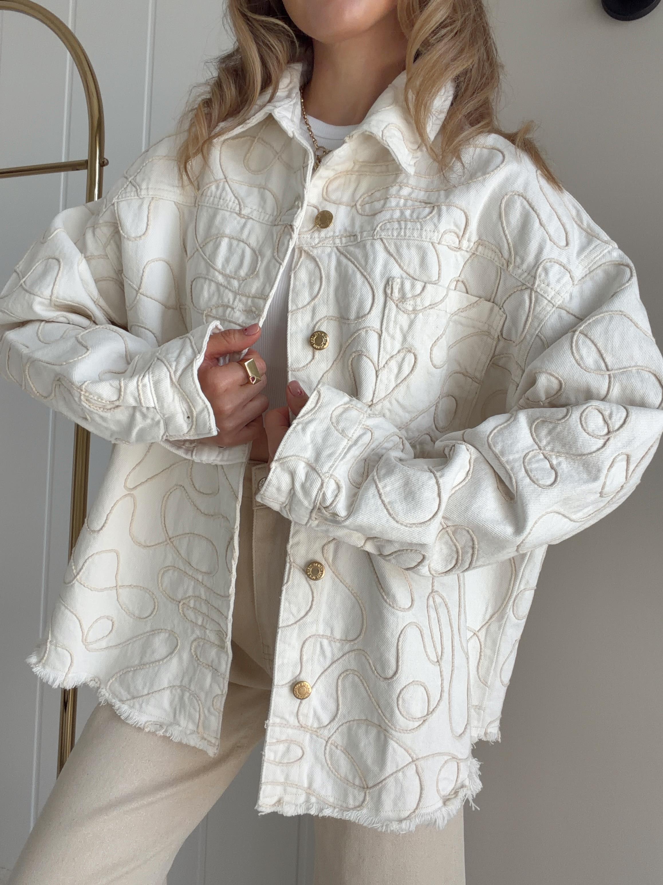 İşleme Detaylı Oversize Ceket Krem 