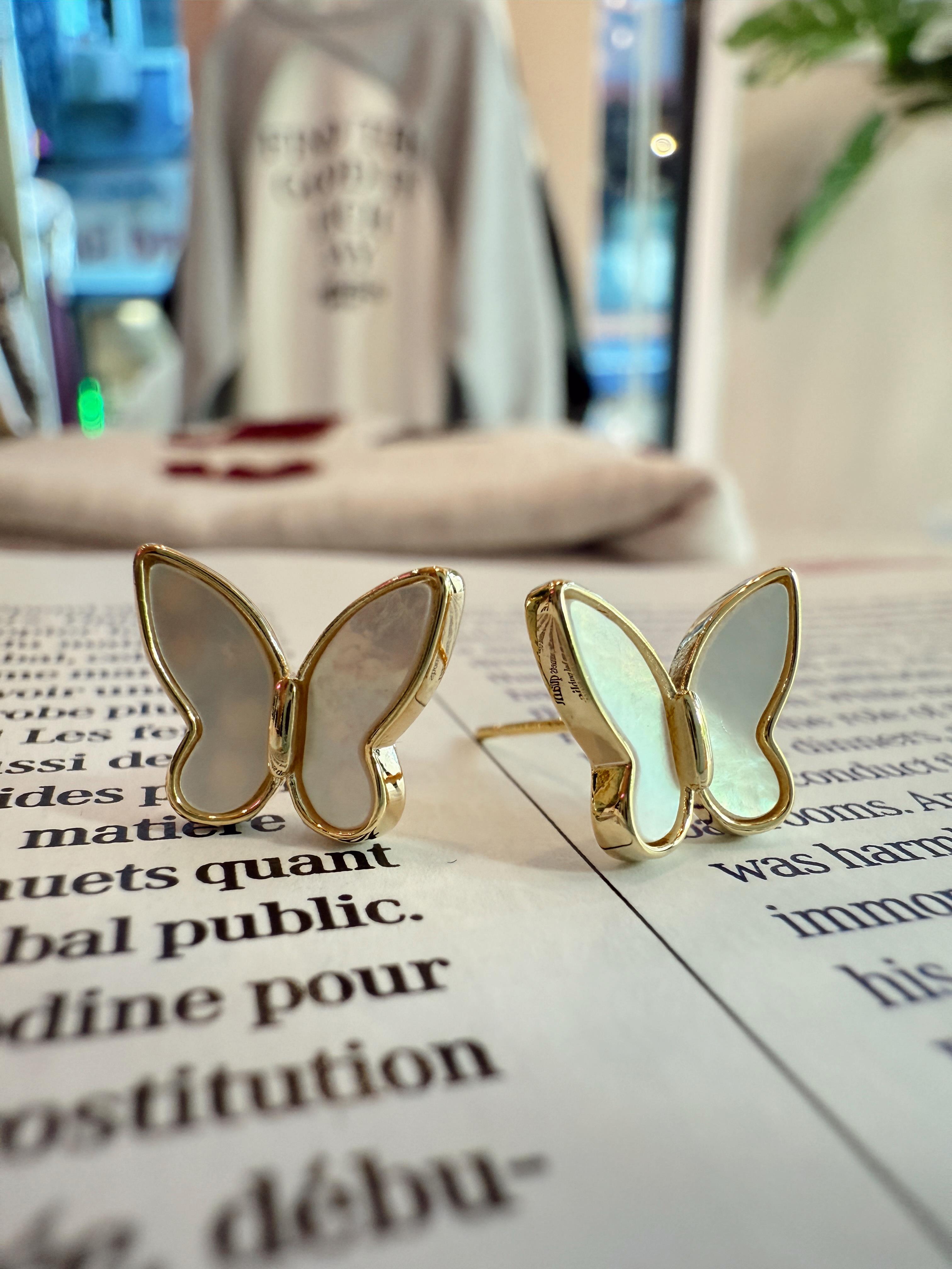 Minimal Kelebek Küpe Gold