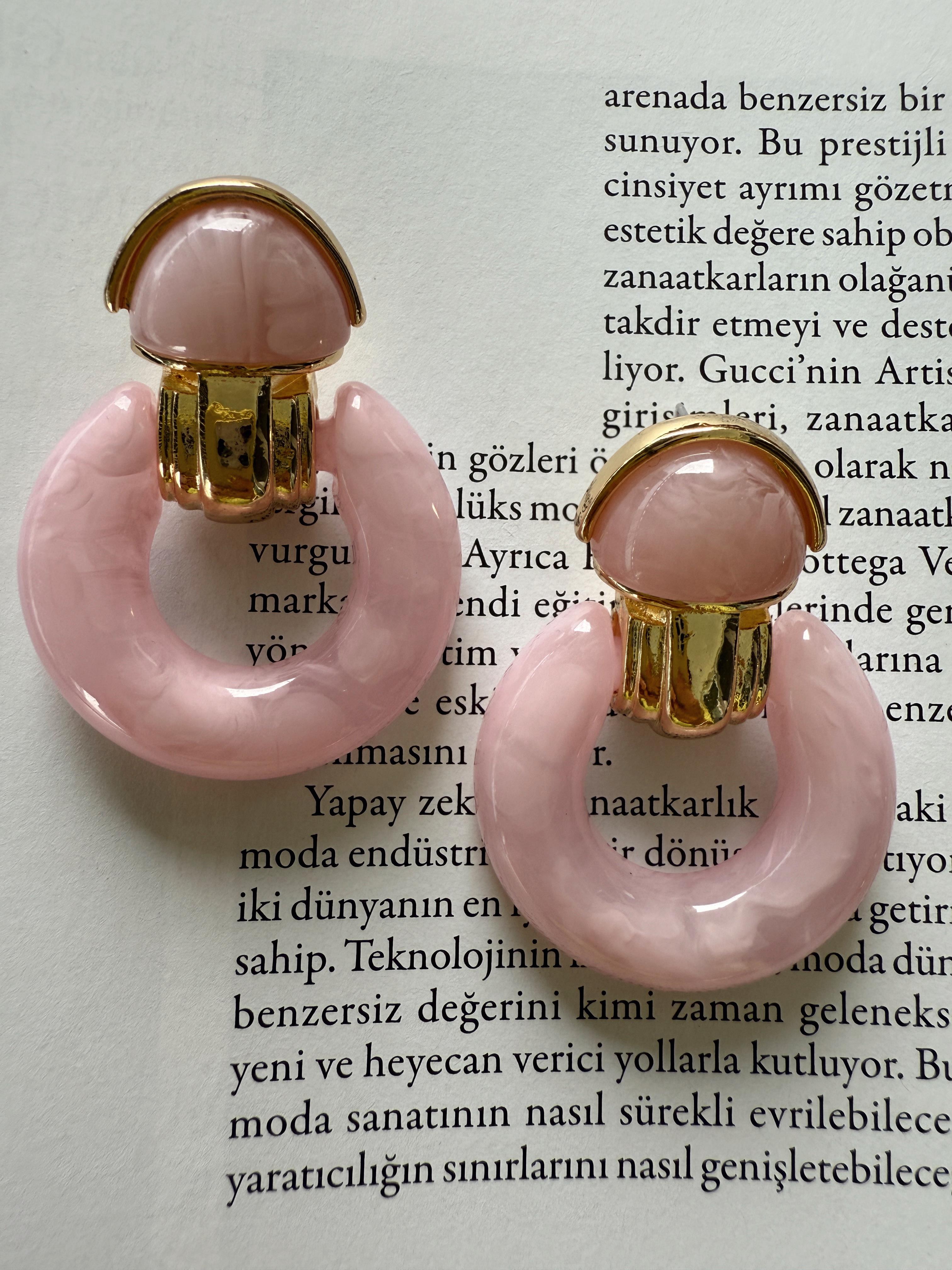Pembe Mineli Halka Küpe Gold