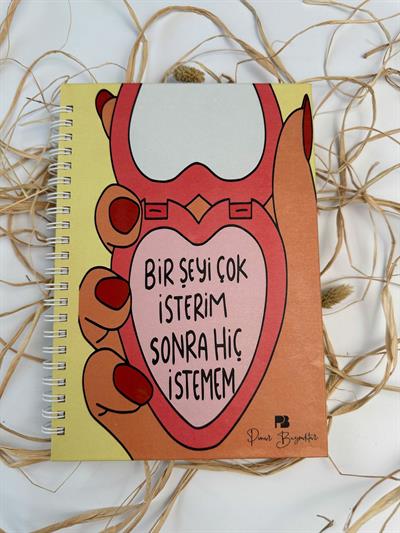 Motto Kapaklı Defter Bir Şey!