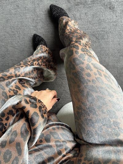 Parlak Doku Kumaş Leopar Ceket ve Pantolon Takım