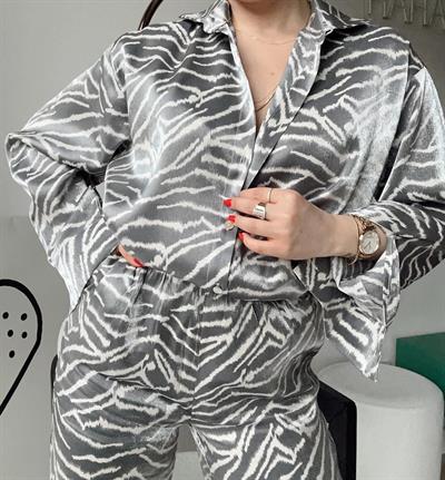 Zebra Desen İpek Saten Takım
