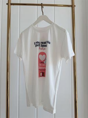 Baskı ve Etiket Detaylı Oversize Tshirt Ekru