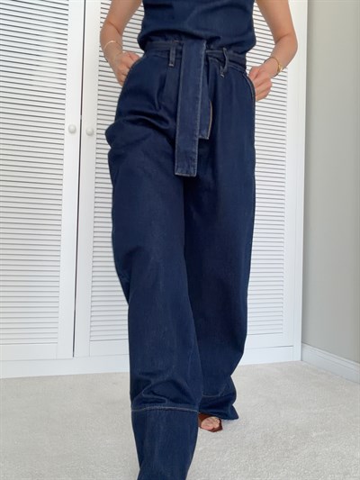 Boyundan Bağlamalı Kemer Detaylı Tulum Denim
